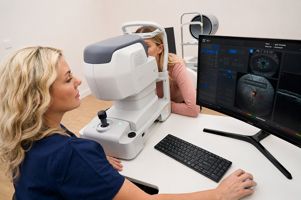 Retina görüntüleme ve OKT ile tanı